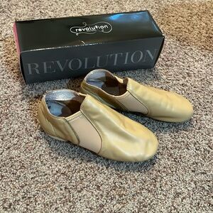Revolution Dancewear Jazz Shoes; Tan/Nude; womens Sz 7; only worn once